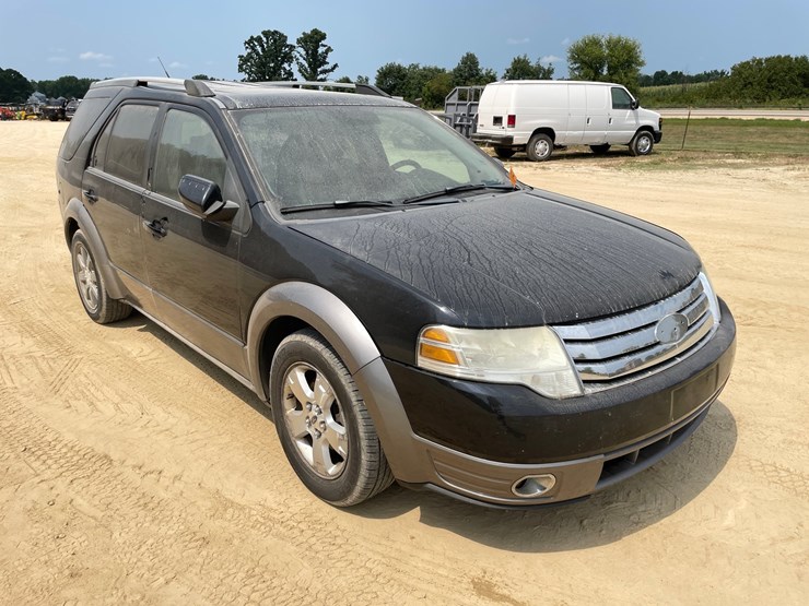 2008-ford-taurus-x-image-3