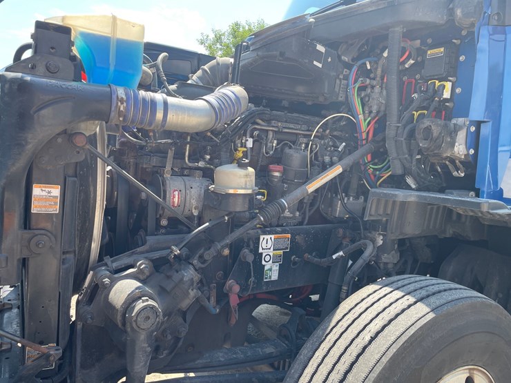2020-kenworth-t680-image-28