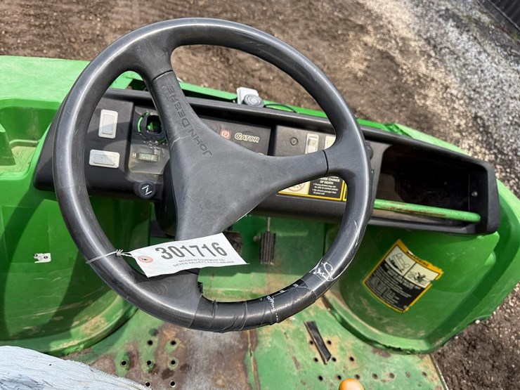 2014-john-deere-gator-tx-image-17