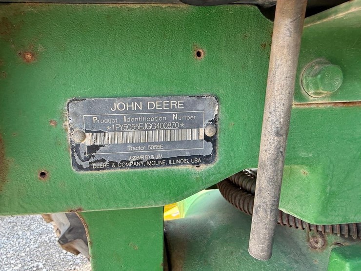 2016-john-deere-5055e-image-33