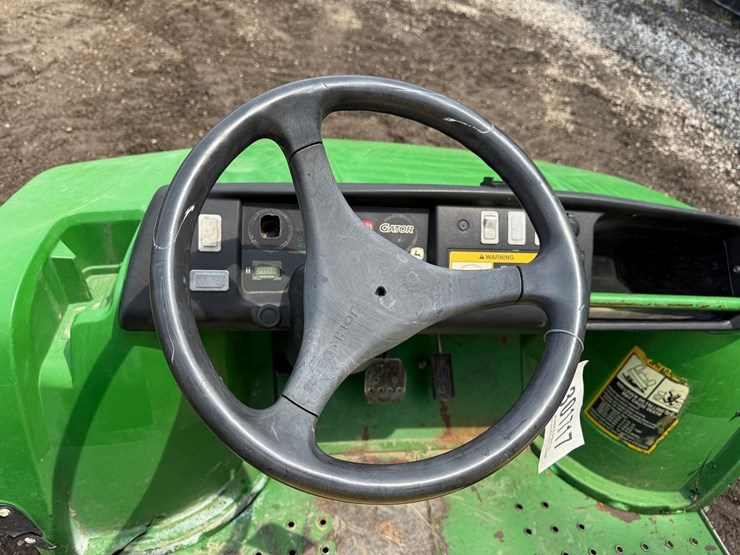 2014-john-deere-gator-tx-image-16