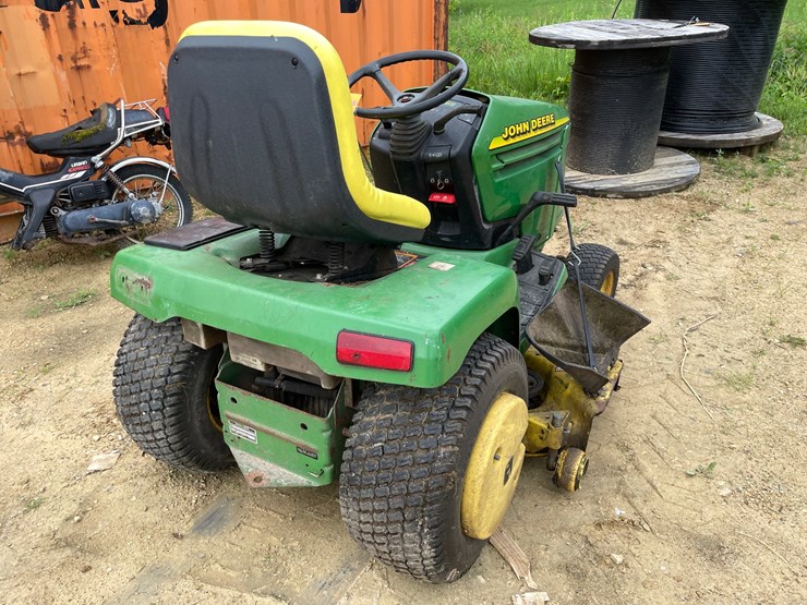 john-deere-345-image-4