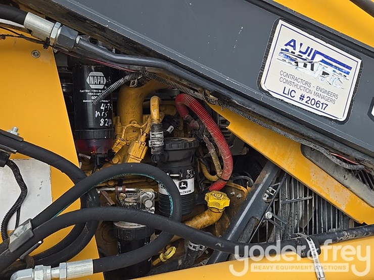 2014-deere-310sk-image-53
