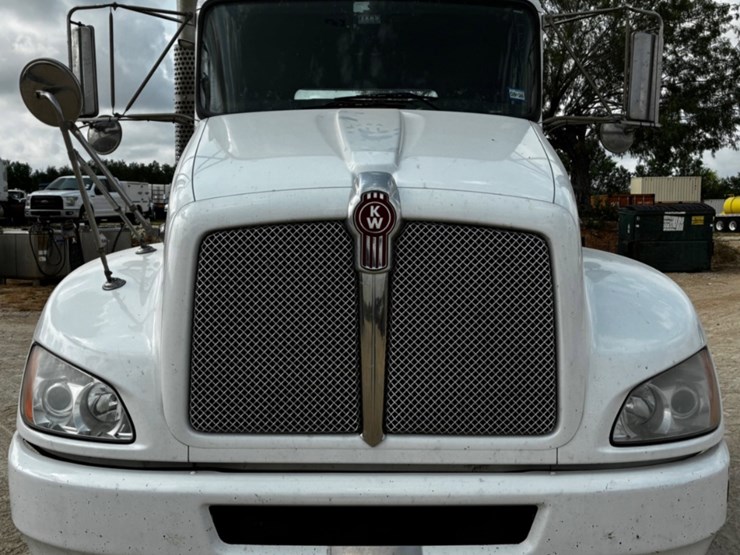 2019-kenworth-t370-image-2