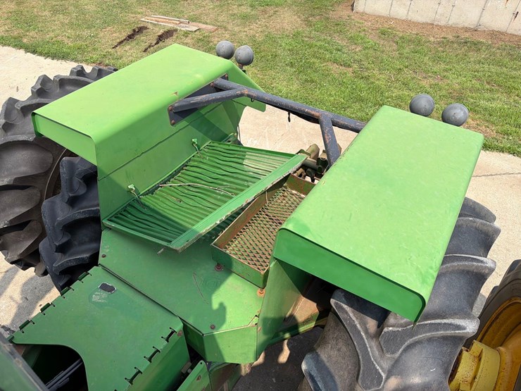 john-deere-8560-image-41
