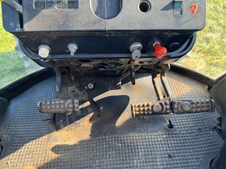 john-deere-4850-image-42