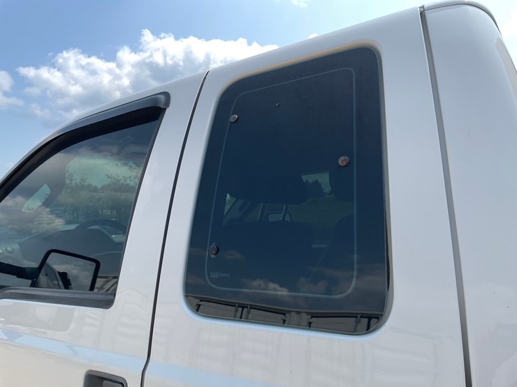 2015-ford-f550-image-15