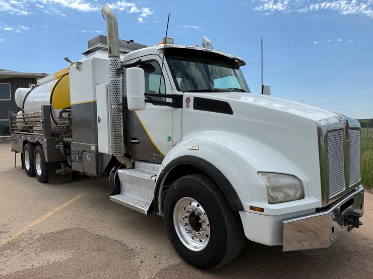2017-kenworth-t880-image-4