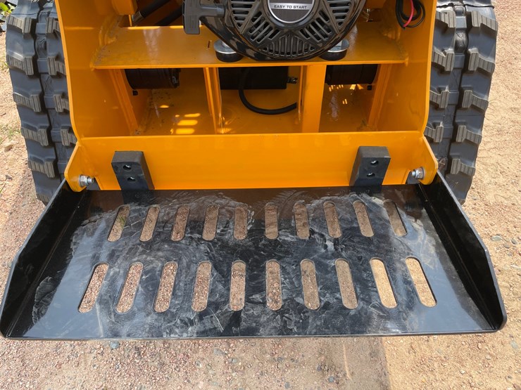 #5593-•-mms-ms360t-mini-tracked-skid-steer-loader-(mosinee,-wi)-image-17