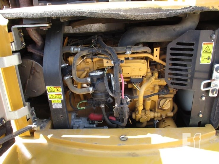 2016-caterpillar-305.5e-image-5