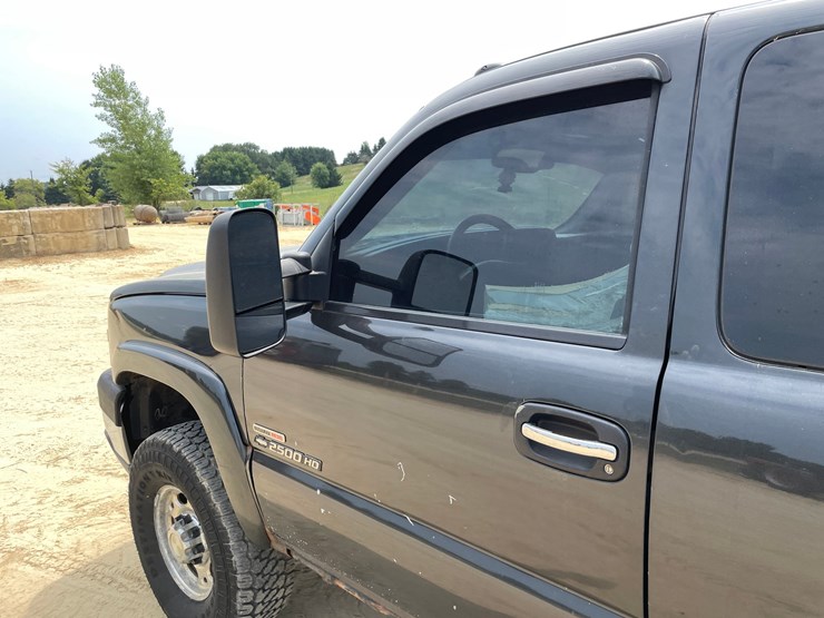 2003-chevrolet-silverado-2500hd-image-18