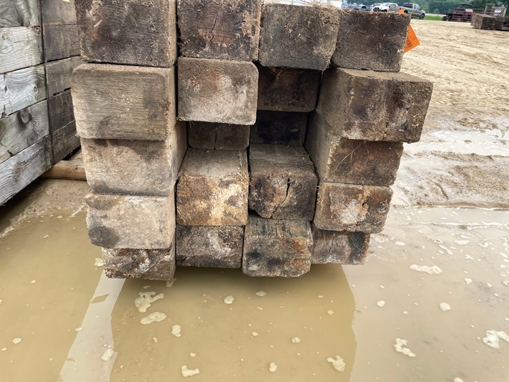 #3640-•-bundle-of-used-guard-rail-posts-image-3