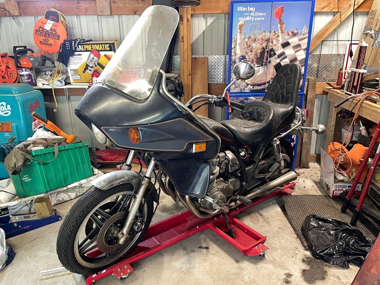 #5705-•-1981-honda-cb-750-custom-(title-in-delay)-image-1