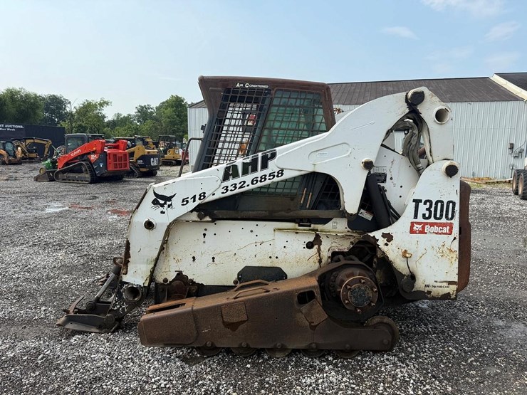 bobcat-t300-image-1