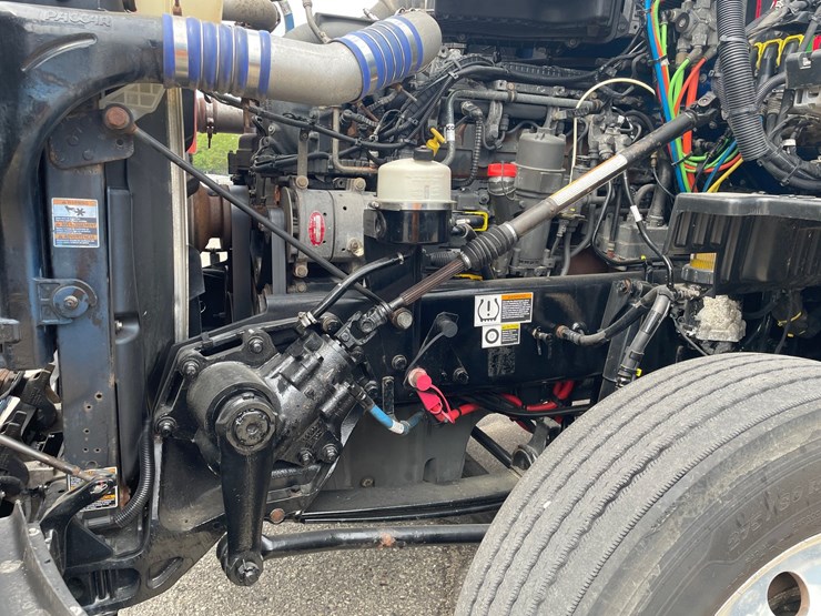 2020-kenworth-t680-image-40