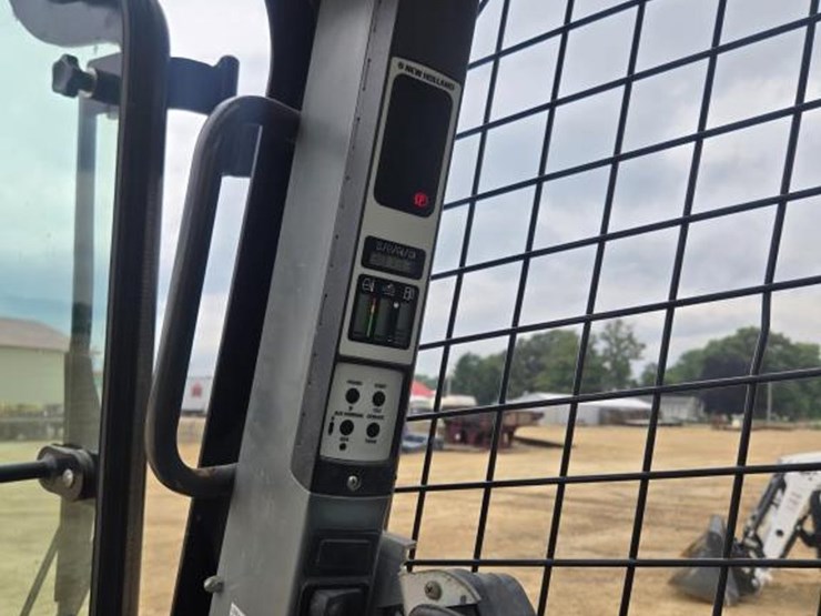 new-holland-c238-image-24