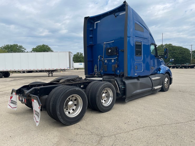 2022-kenworth-t680-image-5