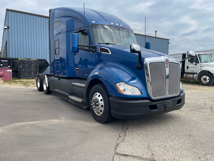 2020-kenworth-t680-image-3