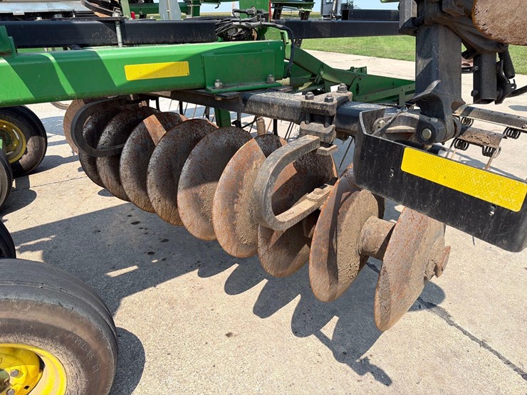 john-deere-637-image-11