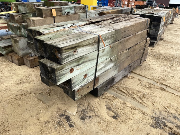 #3642-•-bundle-of-used-guard-rail-posts-image-2