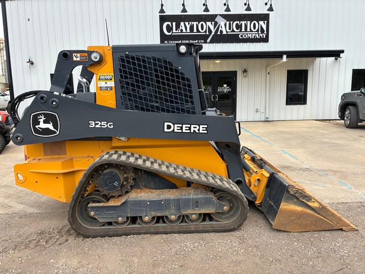 2025-deere-325g-image-1