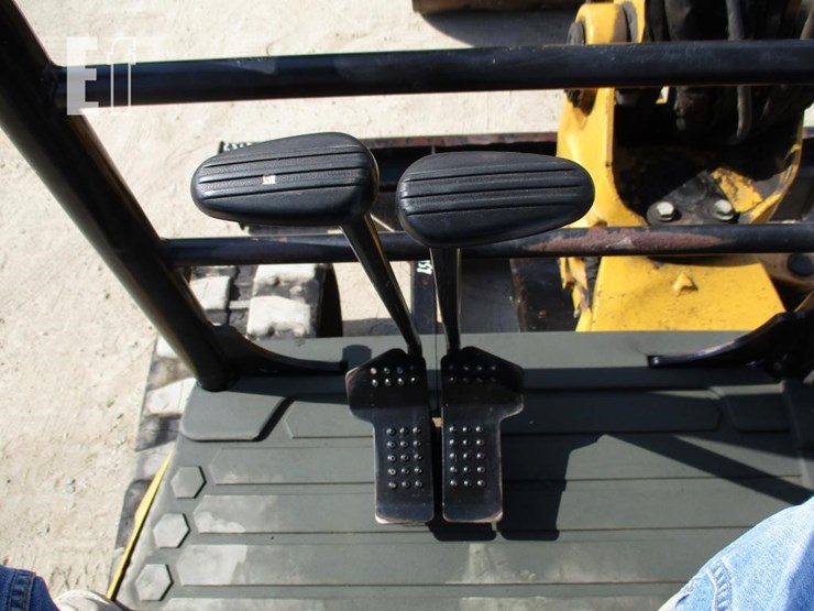 2016-caterpillar-305.5e-image-11