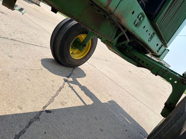 john-deere-4030-image-30