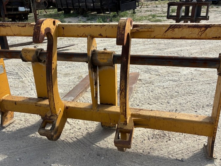 fork-attachment-for-loader-image-2