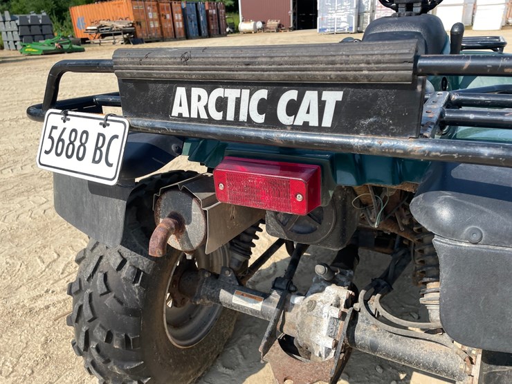 #1231-•-2000-arctic-cat-4-wheeler-with-5'-moose-plow-image-18