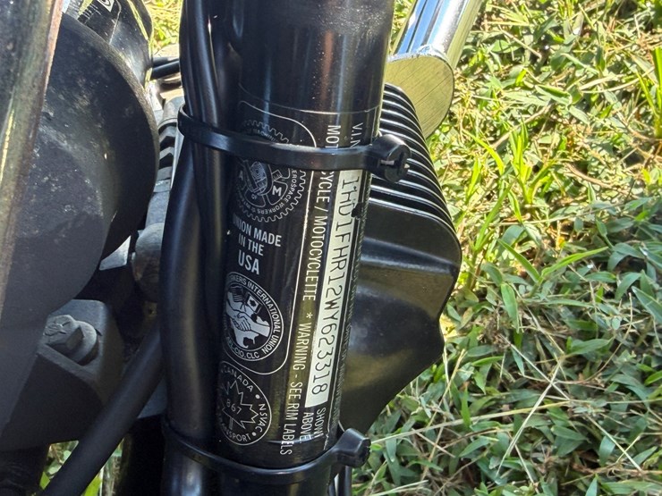 #109-•-1998-harley-davidson-flhpi-motorcycle-image-16