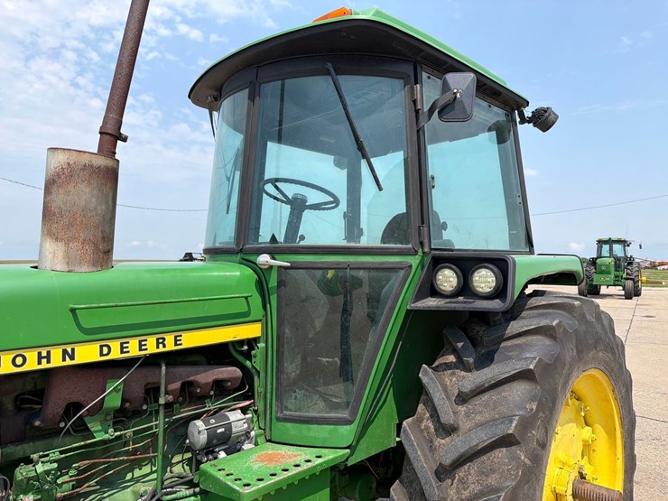 john-deere-4030-image-8