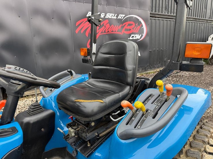 new-holland-tc25d-image-20