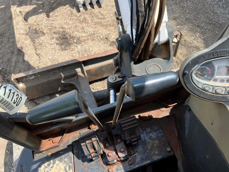 2015-bobcat-e50-image-23