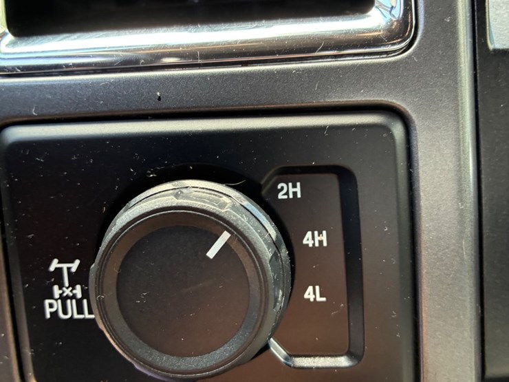2016-ford-f150-xlt-image-12