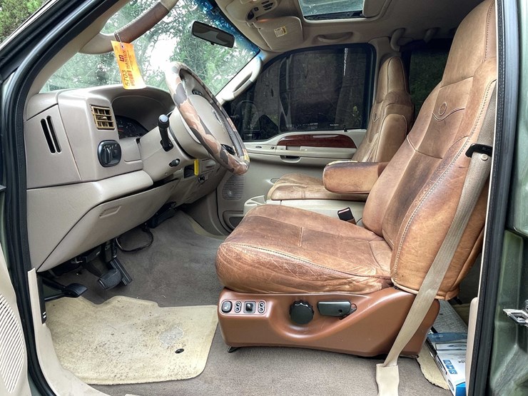#5703-•-2004-king-ranch-ford-(has-wi-title)-image-69