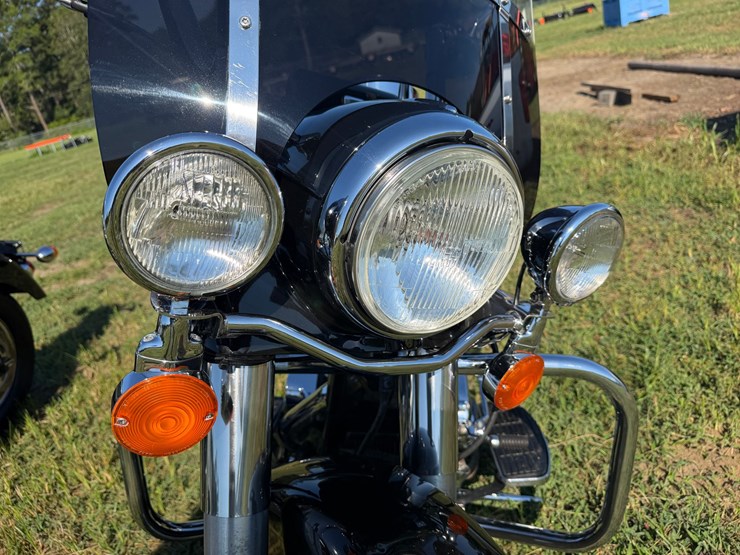 #109-•-1998-harley-davidson-flhpi-motorcycle-image-12