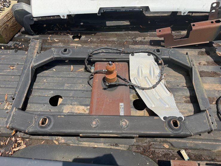 #112-•-2019-chevrolet-high-country-dually-truckbed-image-8