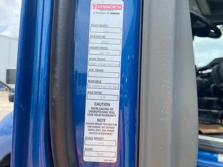 2020-kenworth-t680-image-37
