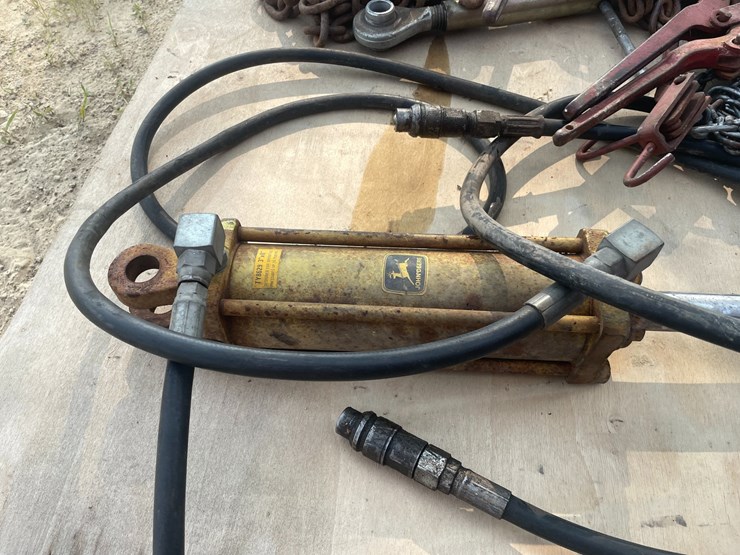 john-deere-8-image-7