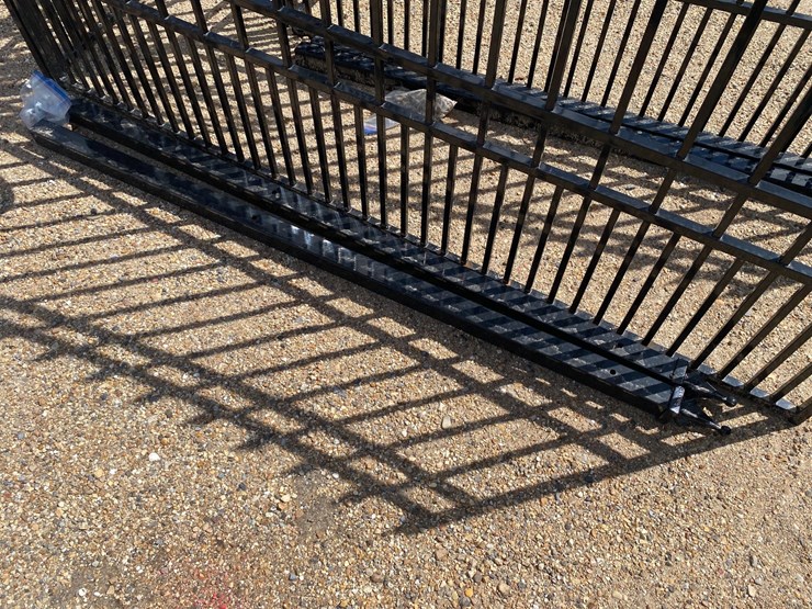 #3540-•-15ft-iron-gate-image-4