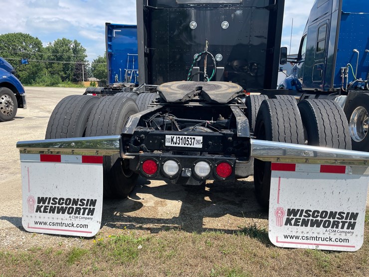 2019-kenworth-t680-image-9