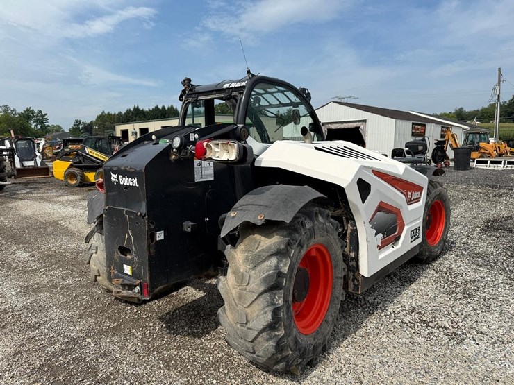 2022-bobcat-tl619-image-4