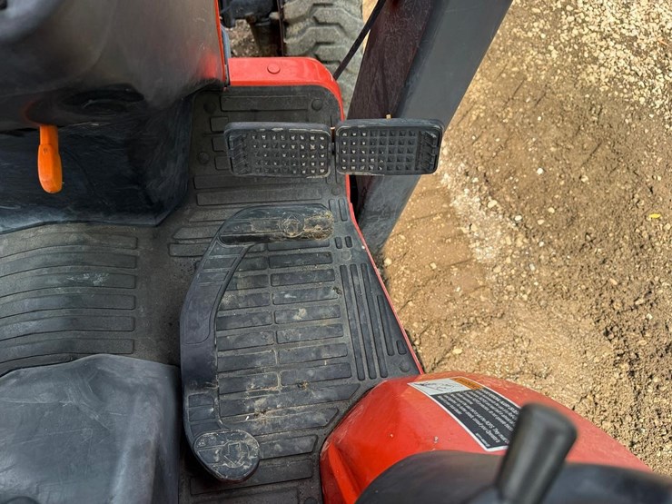 2022-kubota-b26-image-24