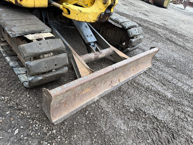 2005-komatsu-pc50mr-2-image-10
