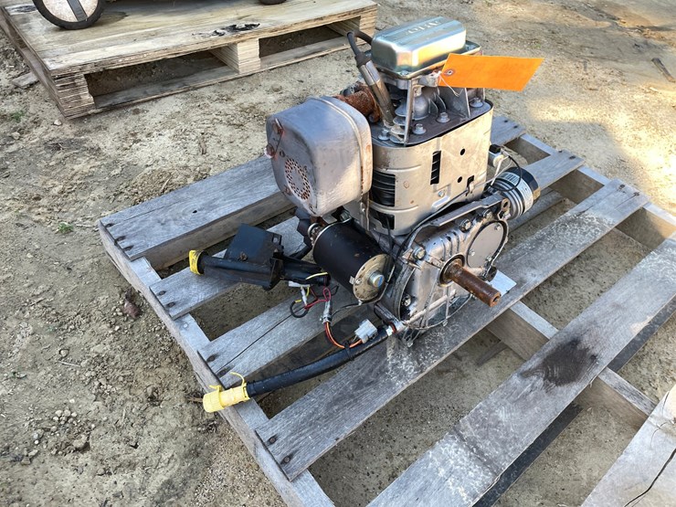 #3588-•-motor-off-of-a-dr-brush-mower-image-5