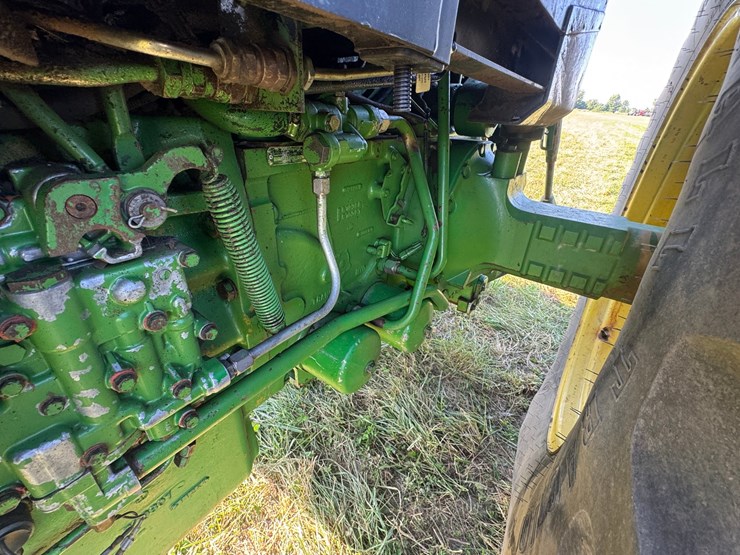 john-deere-4850-image-32