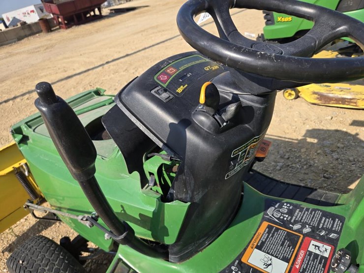 john-deere-gt235-image-16