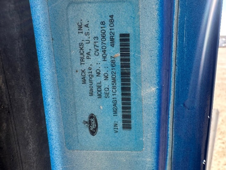 2005-mack-cv713-mixer-truck-image-17