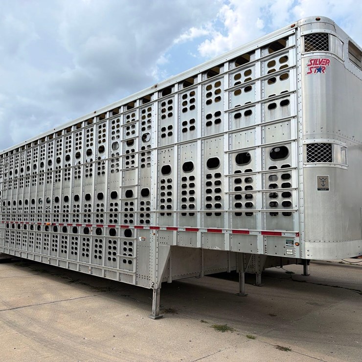 2016 WILSON LIVESTOCK TRAILER