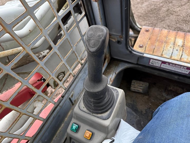takeuchi-tl130-image-24